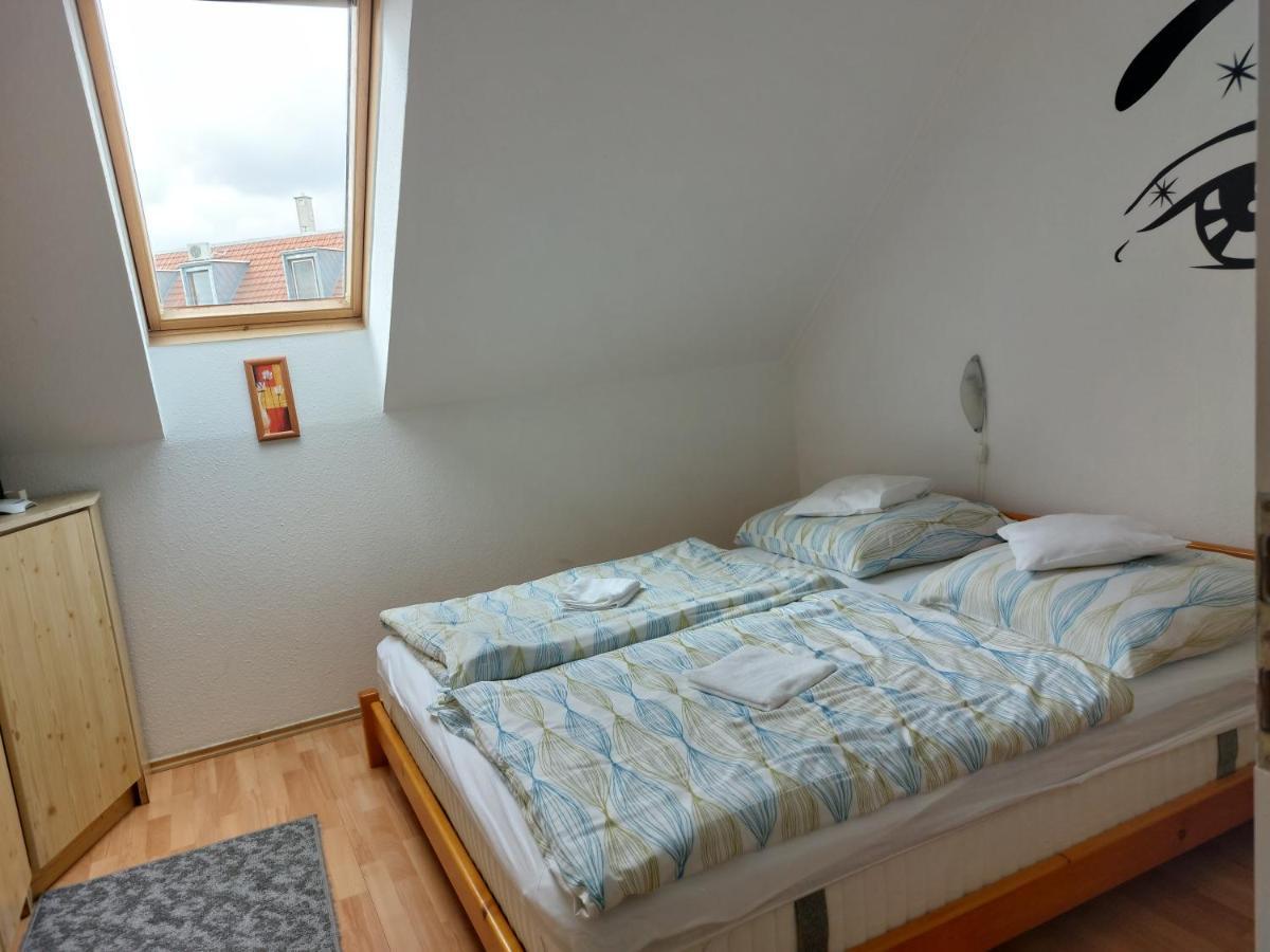 Apartmancentrum Gyula Exterior foto